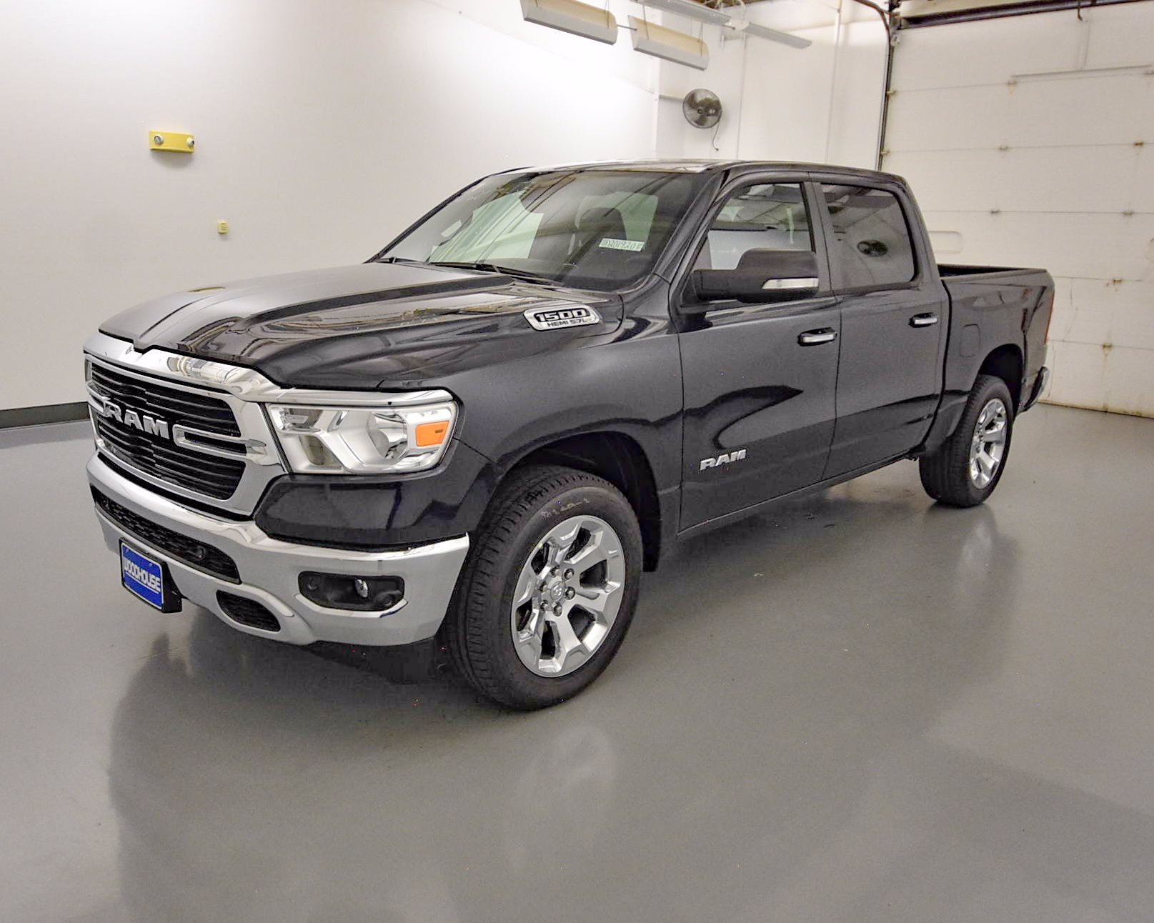 New 2020 RAM 1500 Big Horn 4×4 Crew Cab