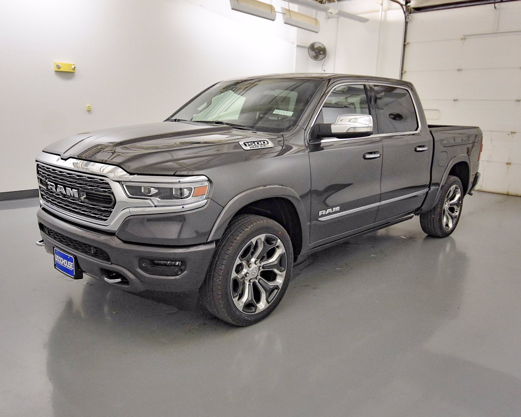 New 2020 RAM 1500 Limited With Navigation