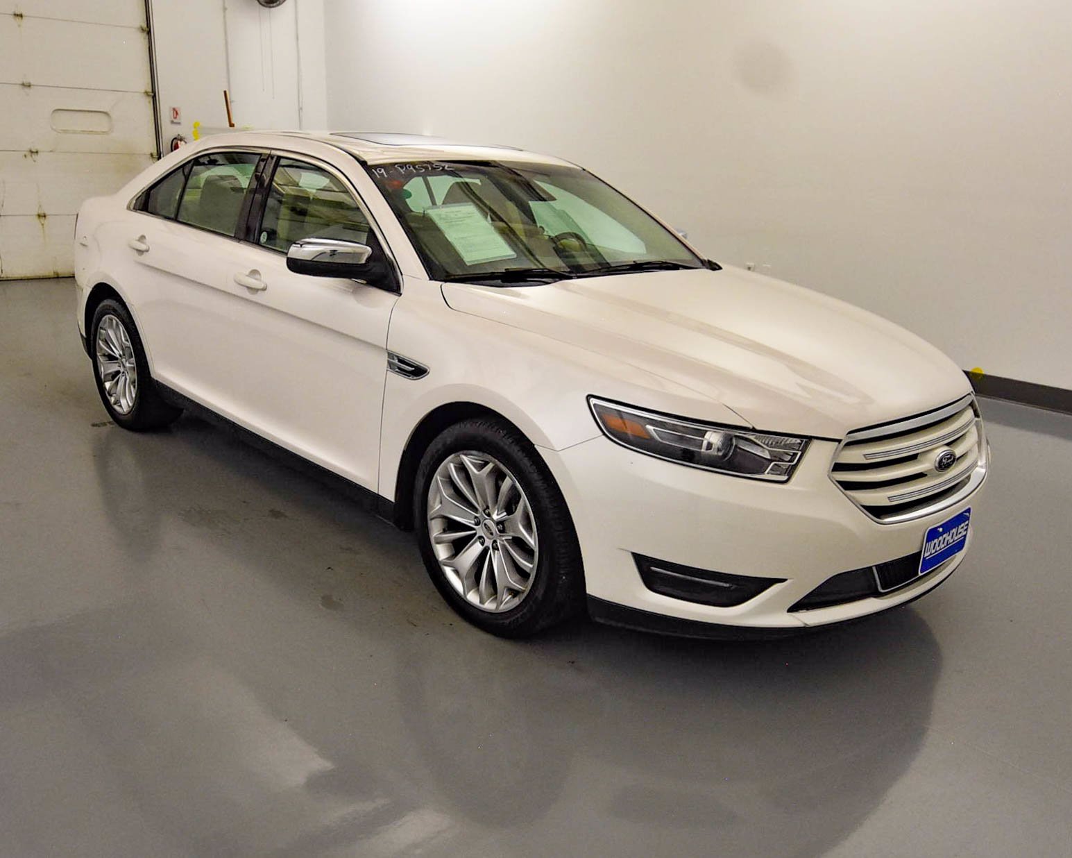 Pre Owned 2019 Ford Taurus Limited Fwd 4dr Car