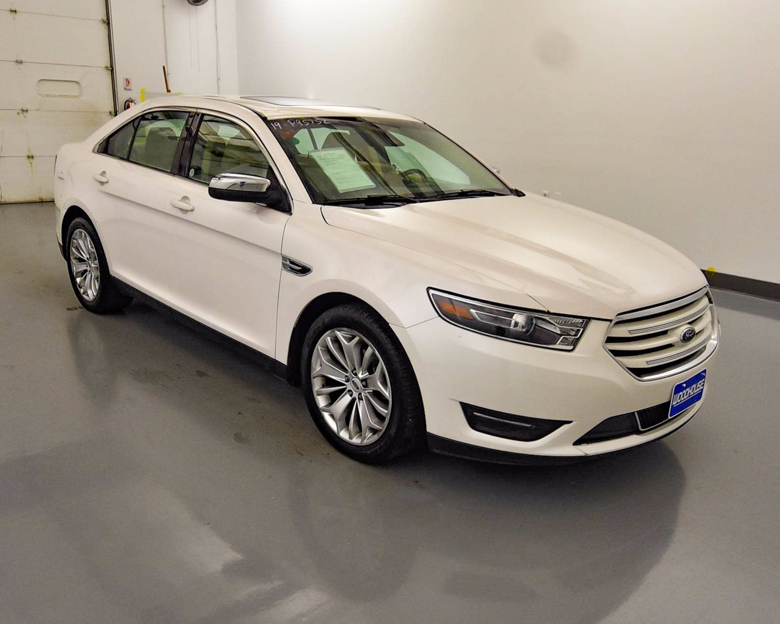 Pre-Owned 2019 Ford Taurus Limited FWD 4dr Car