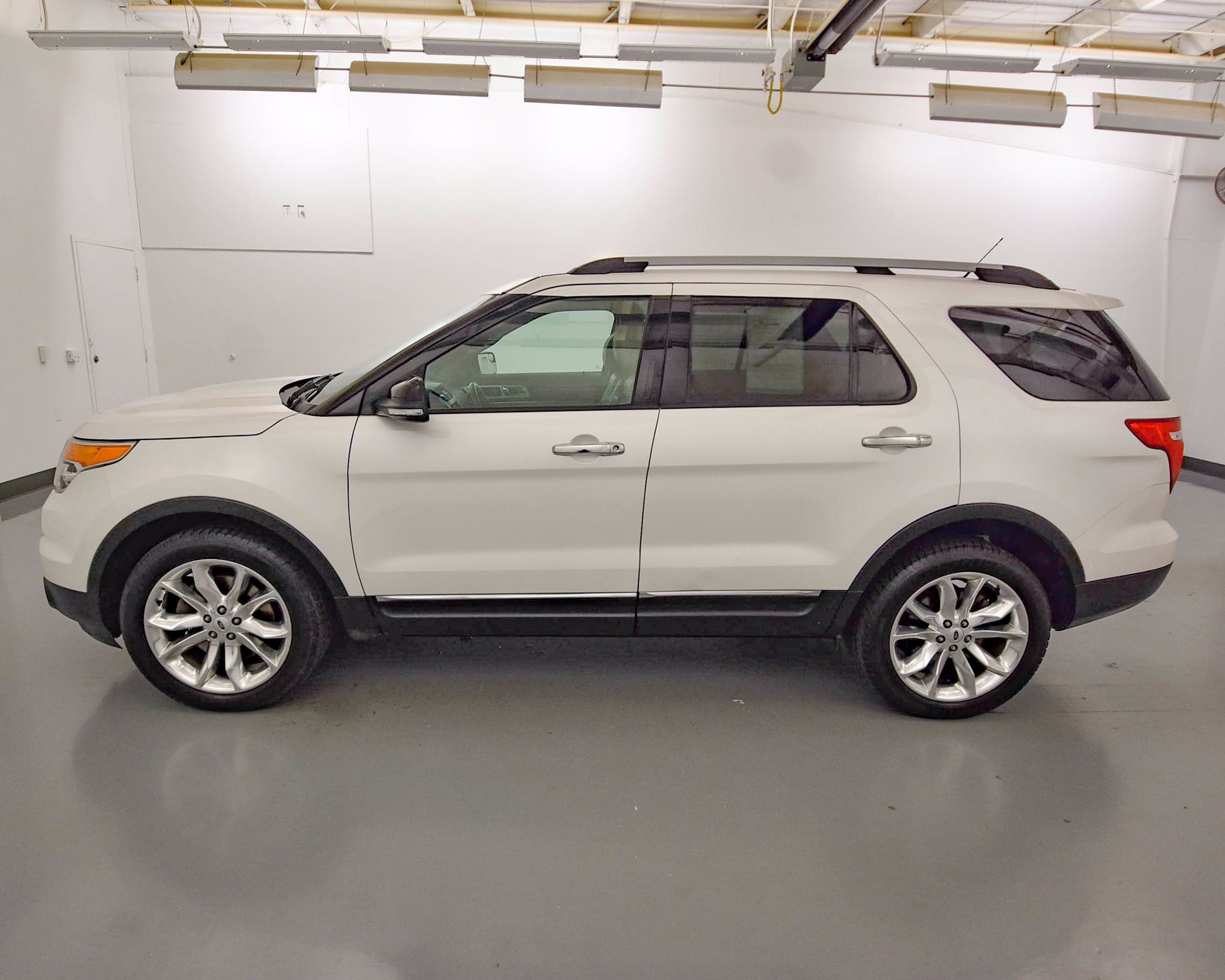 Pre-Owned 2015 Ford Explorer XLT 4WD