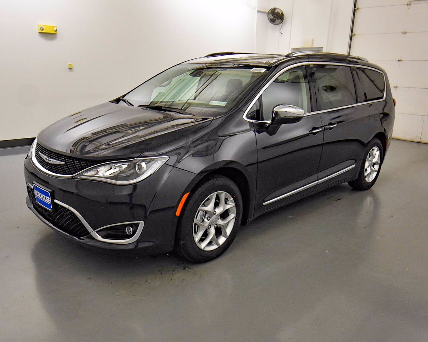 New 2020 CHRYSLER Pacifica Limited With Navigation