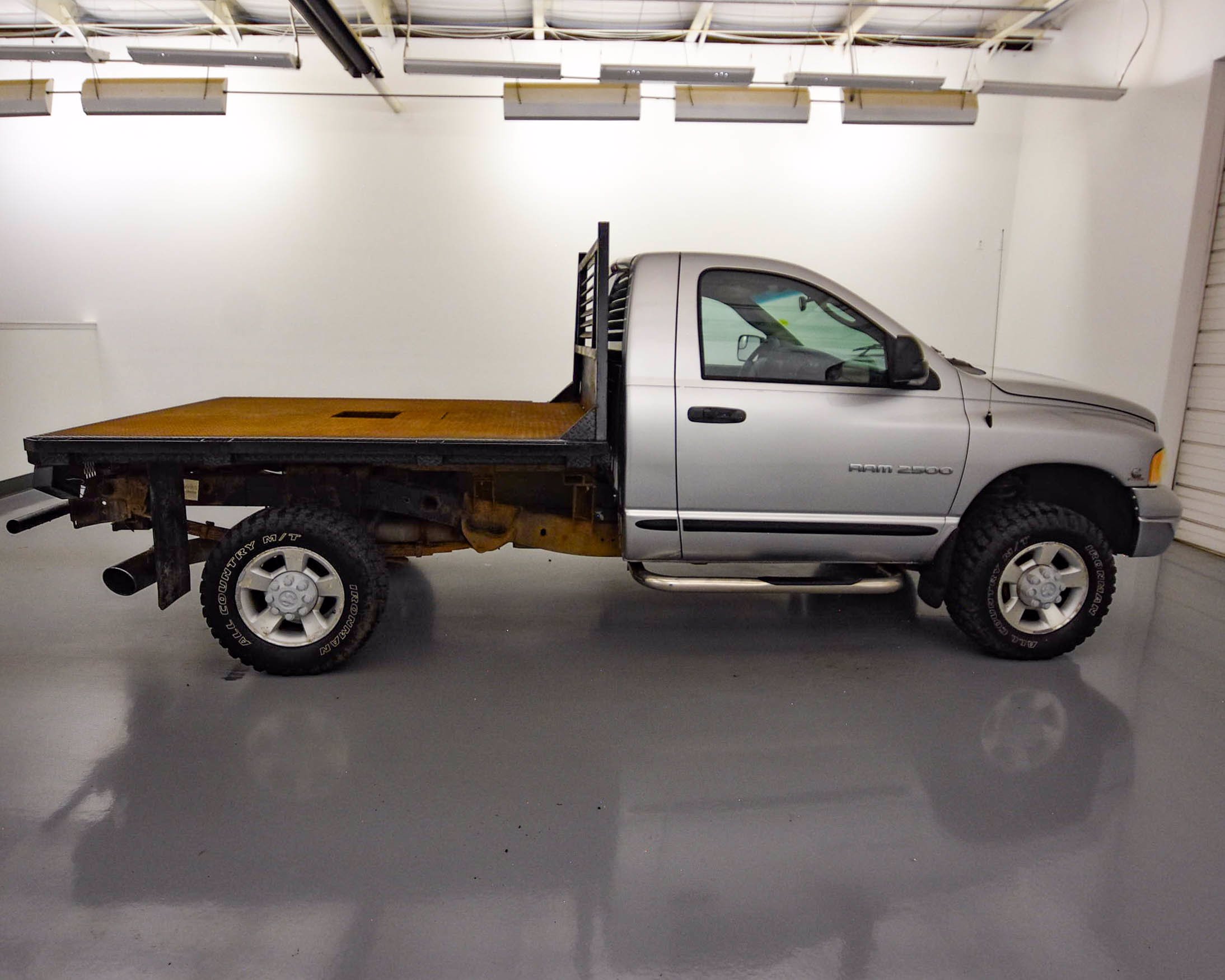 Pre-Owned 2004 Dodge Ram 2500 SLT FLATBED 4WD