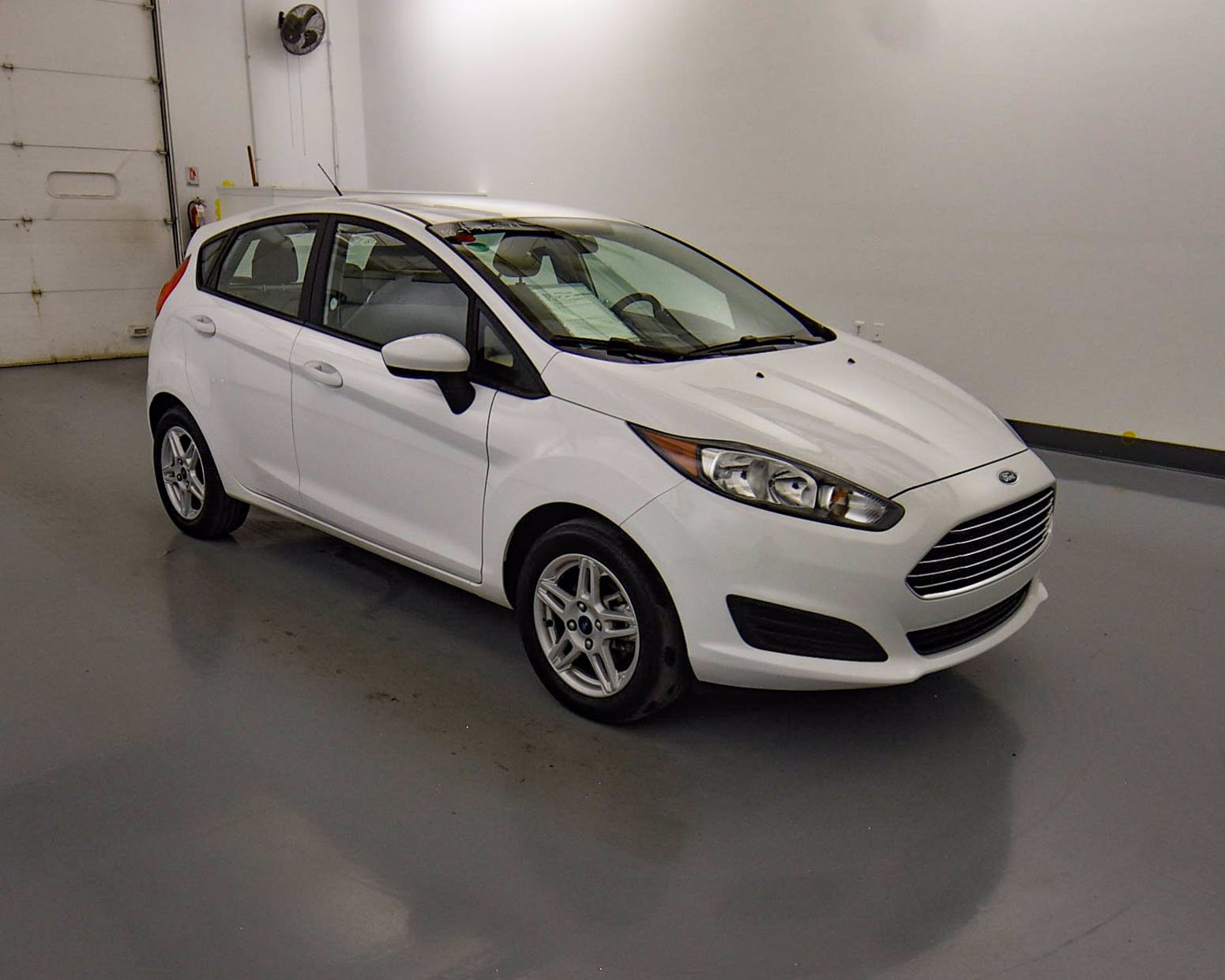 PreOwned 2018 Ford Fiesta SE FWD Hatchback
