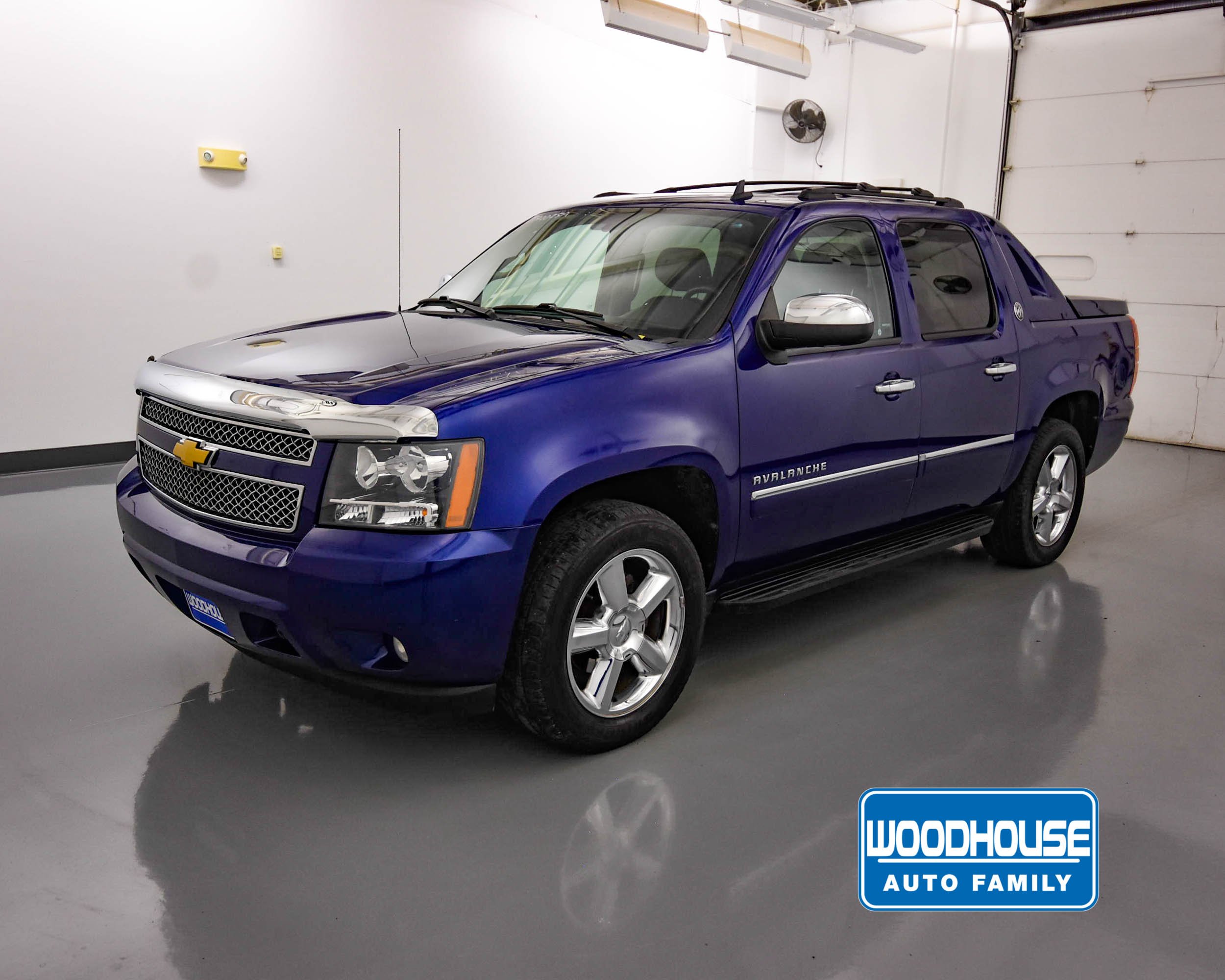 2013 Chevrolet Avalanche Ltz >> Pre Owned 2013 Chevrolet Avalanche Ltz With Navigation 4wd 2013 Chevrolet Avalanche Ltz >> Pre Owned 2013 Chevrolet Avalanche Ltz With Navigation 4wd