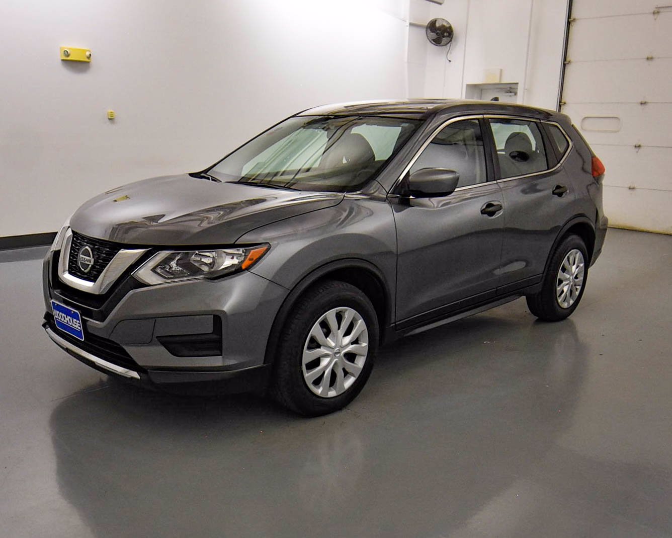 Pre-Owned 2018 Nissan Rogue S FWD Sport Utility