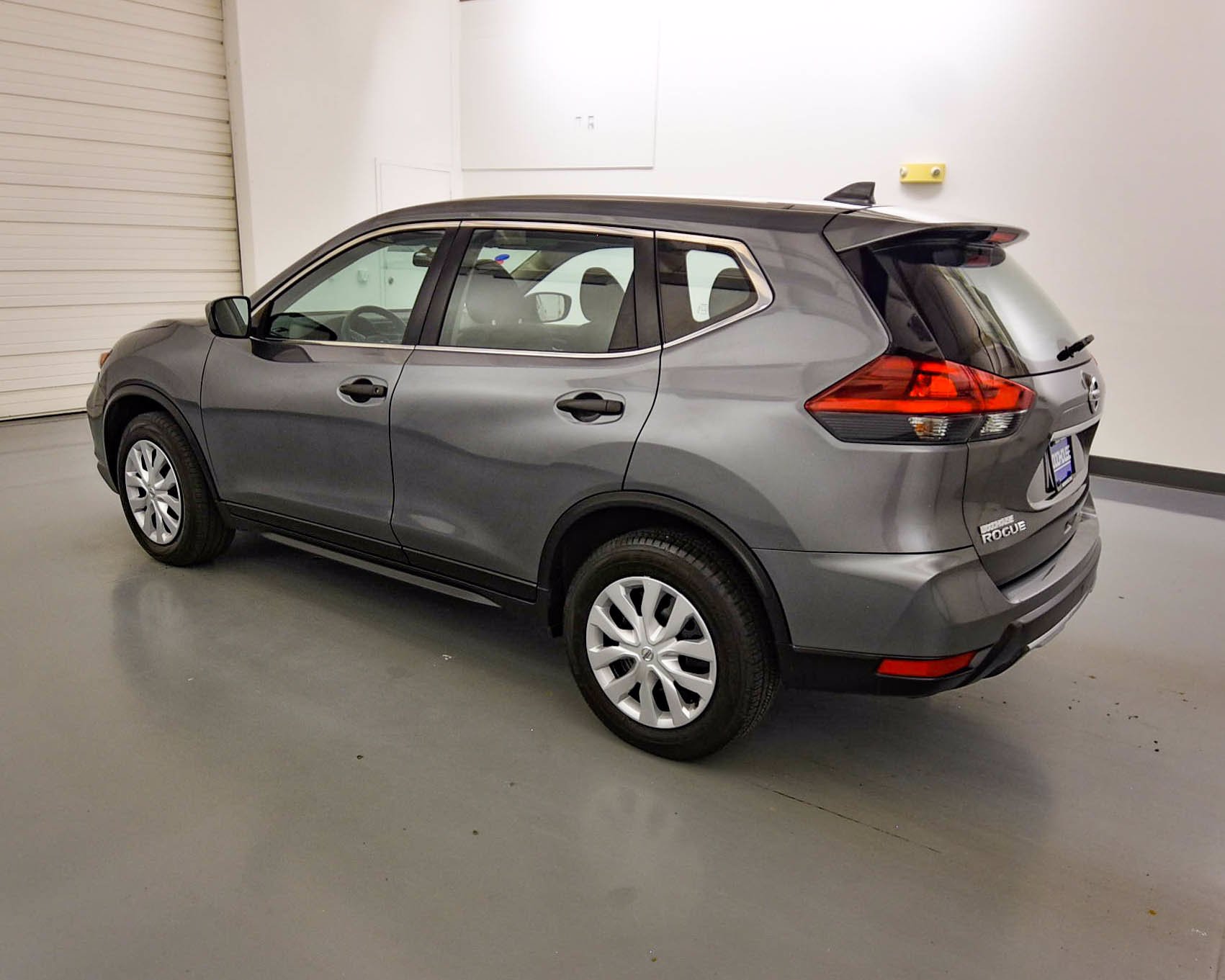 Pre-Owned 2018 Nissan Rogue S FWD Sport Utility