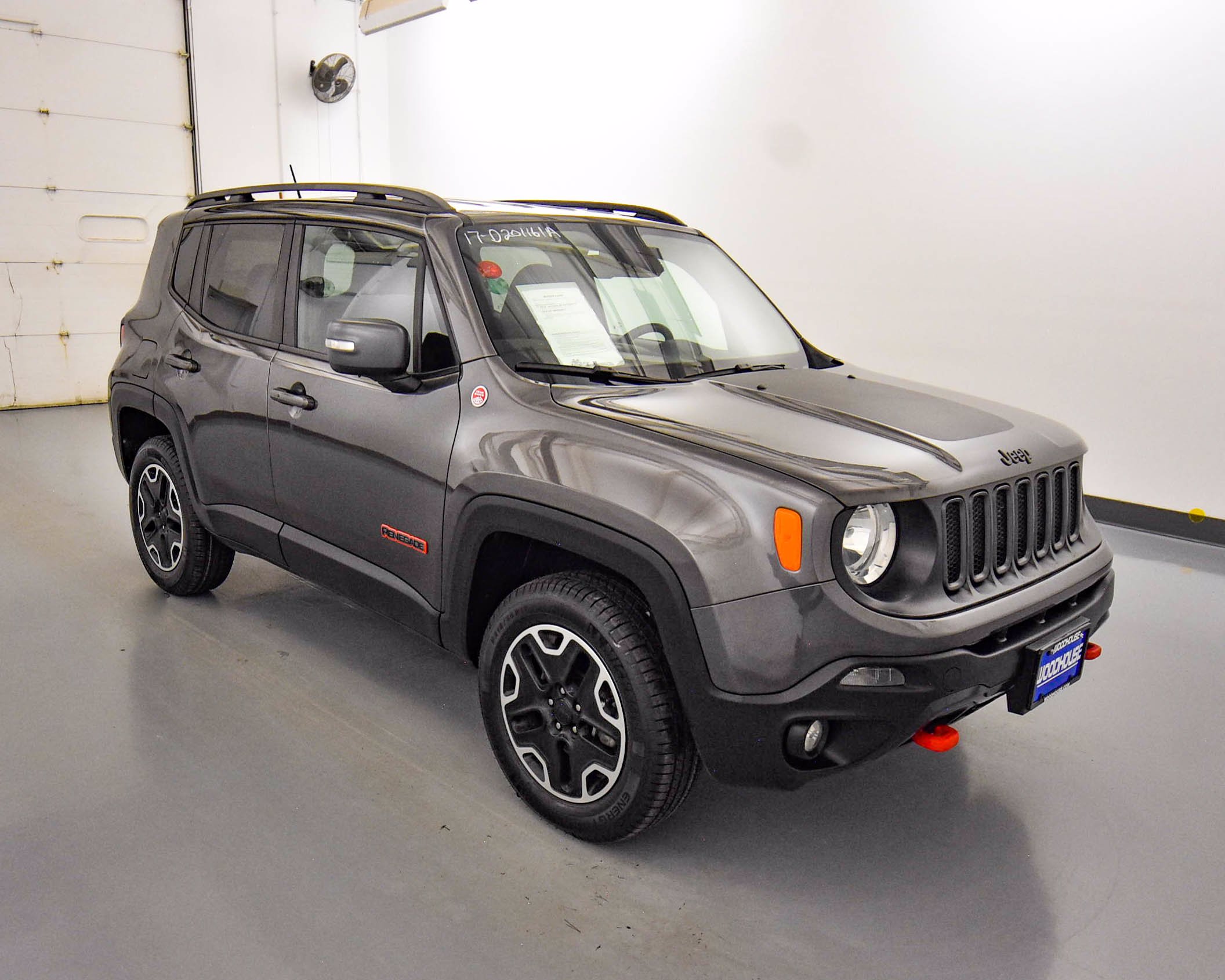 Pre Owned 2017 Jeep Renegade Trailhawk 4wd