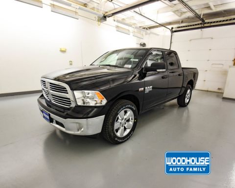 New 2019 RAM 1500 Slt Sb