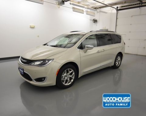 New 2019 CHRYSLER Pacifica Limited